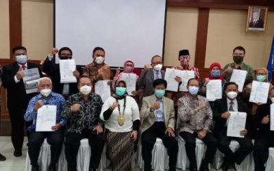 Penyerahan Surat Keputusan Guru Besar Matematika UNPAR Prof. Dr. Julius Dharma Lesmono, S.Si, S.E., M.Sc, M.T.